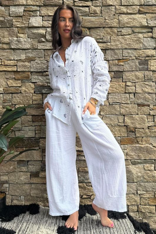 Cala Cushion Cotton Bandana Relaxed Shirt White